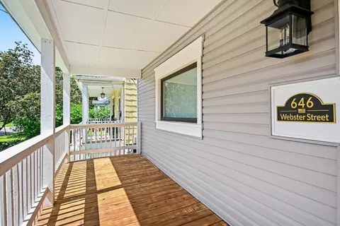 Exterior - 646 Webster St, Ottawa, IL 61350 photo 3 of 6