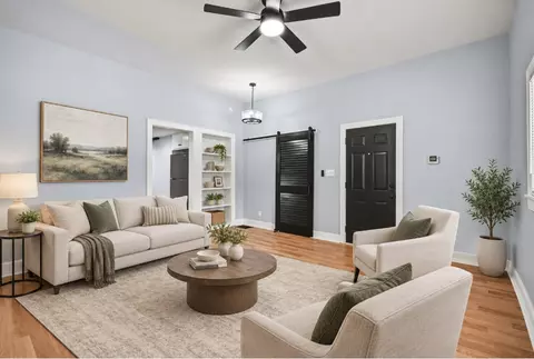 Living - 646 Webster St, Ottawa, IL 61350 photo 1 of 6