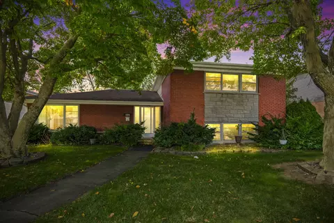15354 Dobson Ave, South Holland, IL 60473