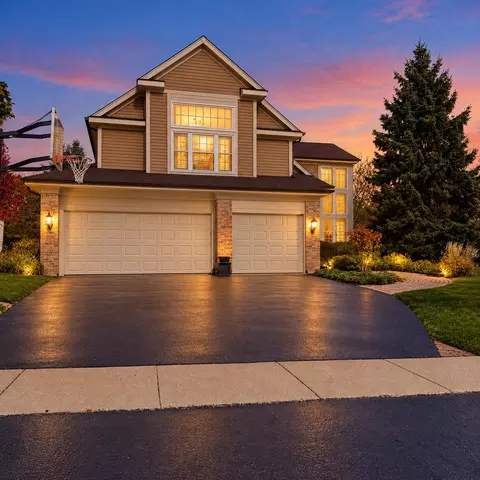 1823 Somerfield Ln, Crystal Lake, IL 60014