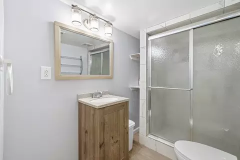 Bath - 1840 Kendall Ridge Blvd, Plainfield, IL 60586 photo 4 of 4