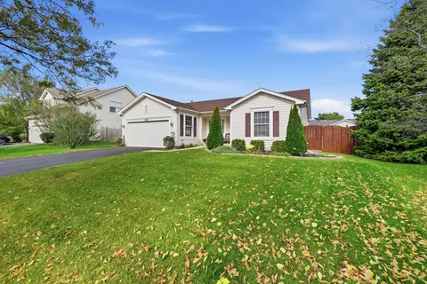 Exterior - 1840 Kendall Ridge Blvd, Plainfield, IL 60586 photo 2 of 6