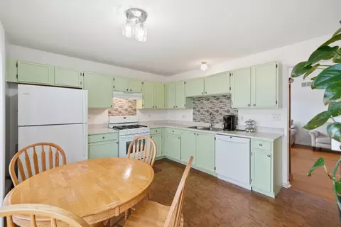 Kitchen - 1840 Kendall Ridge Blvd, Plainfield, IL 60586 photo 1 of 2