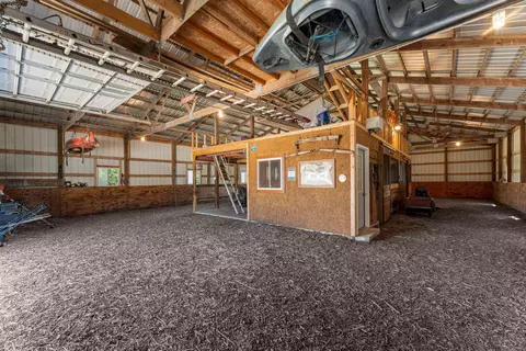Exterior - 1392 Red Brick Rd, Dixon, IL 61021 photo 6 of 16