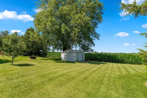 Exterior - 1392 Red Brick Rd, Dixon, IL 61021 photo 14 of 16