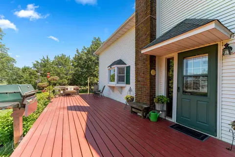 Exterior - 1392 Red Brick Rd, Dixon, IL 61021 photo 7 of 16