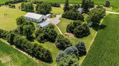View/Area - 1392 Red Brick Rd, Dixon, IL 61021 photo 8 of 12