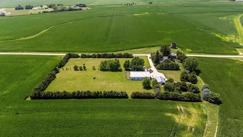 View/Area - 1392 Red Brick Rd, Dixon, IL 61021 photo 3 of 12