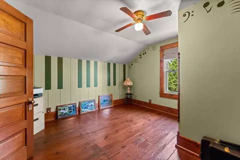Bedroom - 1392 Red Brick Rd, Dixon, IL 61021 photo 5 of 5