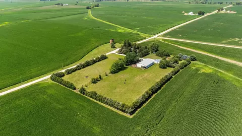 View/Area - 1392 Red Brick Rd, Dixon, IL 61021 photo 7 of 12