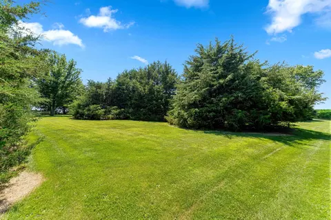 Exterior - 1392 Red Brick Rd, Dixon, IL 61021 photo 11 of 16