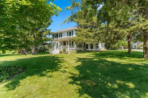 Exterior - 1392 Red Brick Rd, Dixon, IL 61021 photo 1 of 16