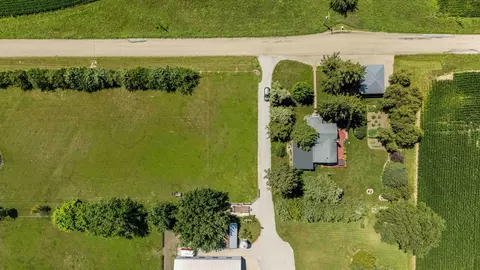 View/Area - 1392 Red Brick Rd, Dixon, IL 61021 photo 4 of 12