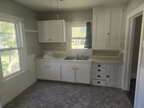 Kitchen - 100 W Charles St, Mclean, IL 61754 photo 1 of 1