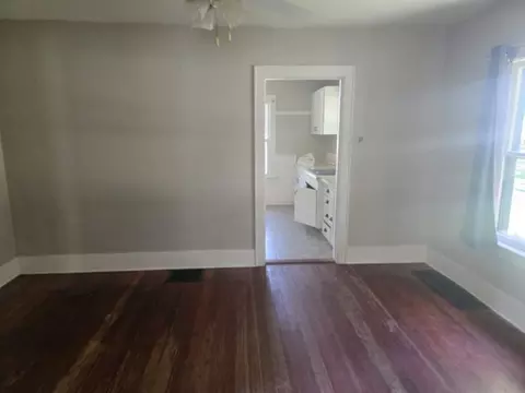 Living - 100 W Charles St, Mclean, IL 61754 photo 2 of 4