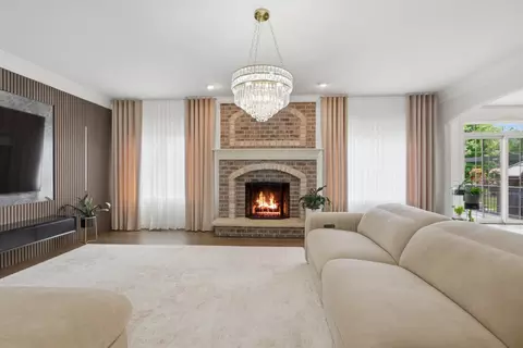 Living - 24821 W Easy St, Plainfield, IL 60586 photo 2 of 4