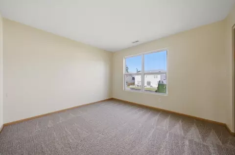 Bedroom - 515 Meadow Ln, Harvard, IL 60033 photo 3 of 7