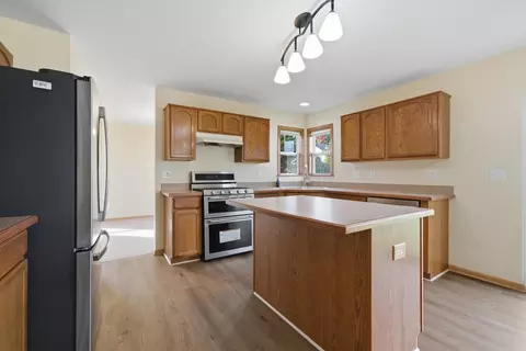Kitchen - 515 Meadow Ln, Harvard, IL 60033 photo 2 of 4