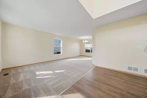Living - 515 Meadow Ln, Harvard, IL 60033 photo 5 of 11