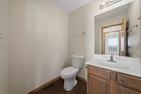 Bath - 515 Meadow Ln, Harvard, IL 60033 photo 1 of 4