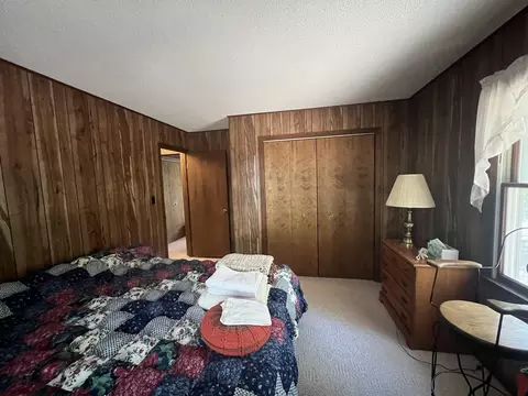 Bedroom - 2183 Wards Mill Rd, Marion, IL 62959 photo 5 of 9
