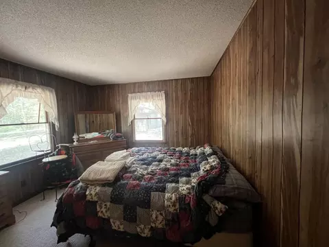 Bedroom - 2183 Wards Mill Rd, Marion, IL 62959 photo 4 of 9