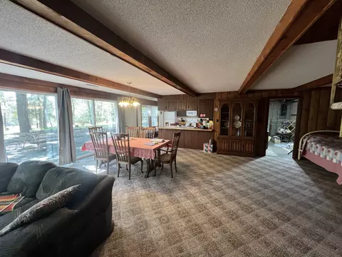 Dining - 2183 Wards Mill Rd, Marion, IL 62959 photo 4 of 6