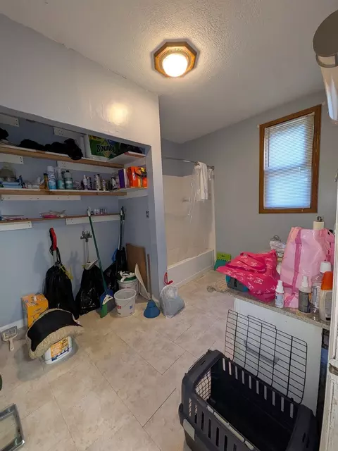 Bath - 819 E Monroe St, Bloomington, IL 61701 photo 1 of 1