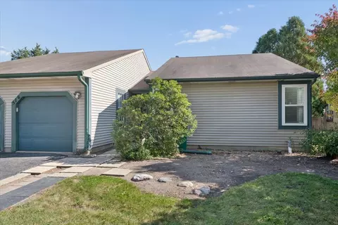516 Lyon Dr, Buffalo Grove, IL 60089