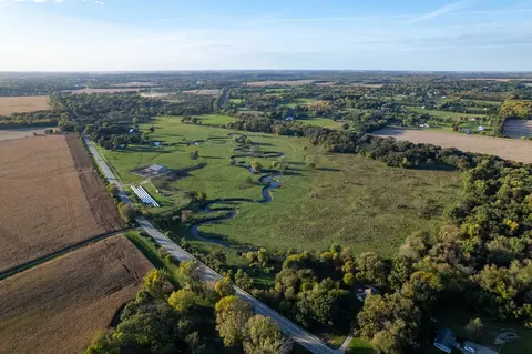 6798 E Il Route 72, Stillman Valley, IL 61084