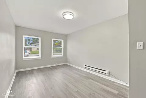 Living - 16236 Spaulding Ave, Markham, IL 60428 photo 6 of 6