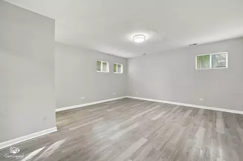 Living - 16236 Spaulding Ave, Markham, IL 60428 photo 4 of 6