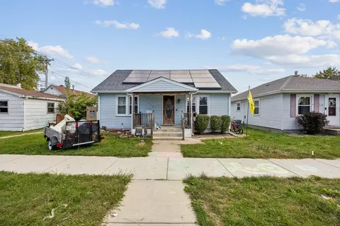 142 N Douglas Ave, Bradley, IL 60915