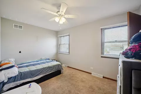 Bedroom - 532 Shenandoah Trl, Elgin, IL 60123 photo 1 of 3
