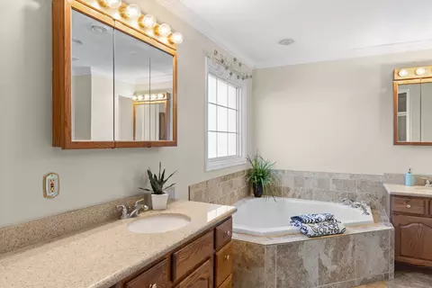 Bath - 237 Cedar Ln, Sherrard, IL 61281 photo 2 of 7