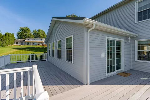 Exterior - 237 Cedar Ln, Sherrard, IL 61281 photo 4 of 8