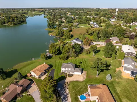 View/Area - 237 Cedar Ln, Sherrard, IL 61281 photo 10 of 13