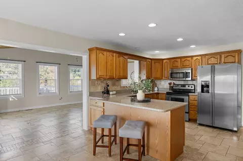 Kitchen - 237 Cedar Ln, Sherrard, IL 61281 photo 2 of 6