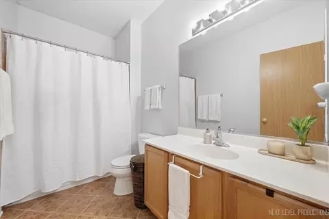 Bath - 721 Periwinkle Ln, Aurora, IL 60504 photo 1 of 2