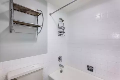 Bath - 208 E Bailey Rd E #K, Naperville, IL 60565 photo 2 of 2
