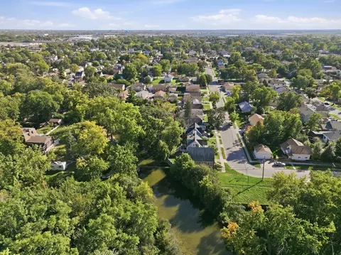 View/Area - 3905 Custer Ave, Lyons, IL 60534 photo 4 of 5