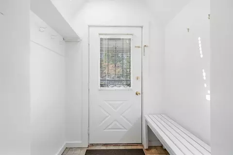 Entry Way - 3905 Custer Ave, Lyons, IL 60534 photo 1 of 2