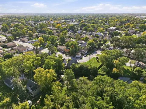 View/Area - 3905 Custer Ave, Lyons, IL 60534 photo 3 of 5