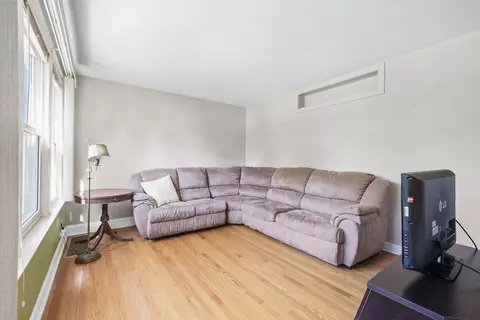 Living - 3905 Custer Ave, Lyons, IL 60534 photo 1 of 2