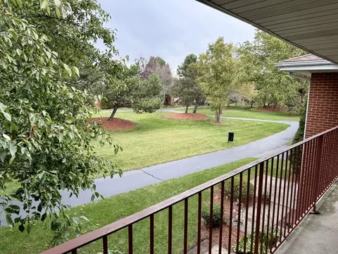 Exterior - 145 Dover Dr #14, Des Plaines, IL 60018 photo 5 of 5