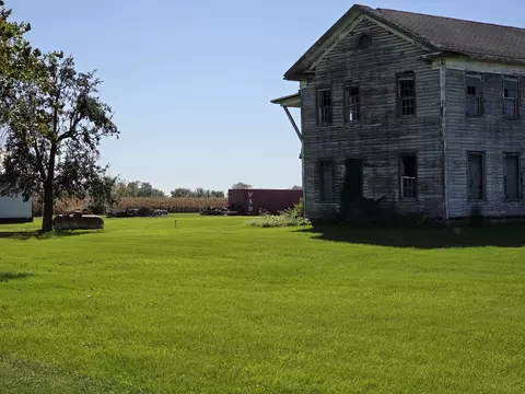 Exterior - 1980 N 35th Rd, Ottawa, IL 61350 photo 10 of 14
