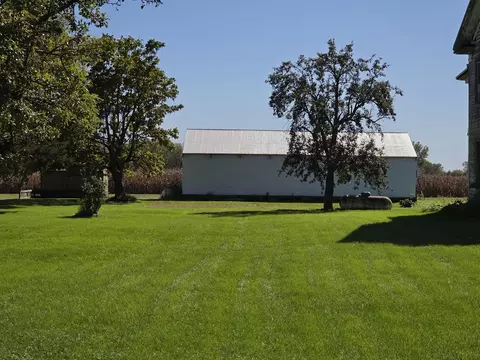 Exterior - 1980 N 35th Rd, Ottawa, IL 61350 photo 9 of 14