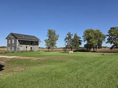 Exterior - 1980 N 35th Rd, Ottawa, IL 61350 photo 12 of 14