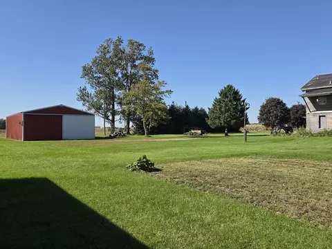 Exterior - 1980 N 35th Rd, Ottawa, IL 61350 photo 5 of 14