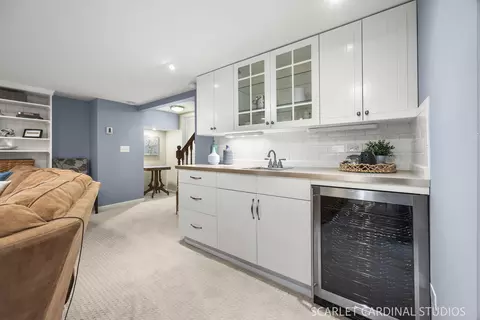 Other - 913 Wheaton Oaks Dr, Wheaton, IL 60187 photo 2 of 5